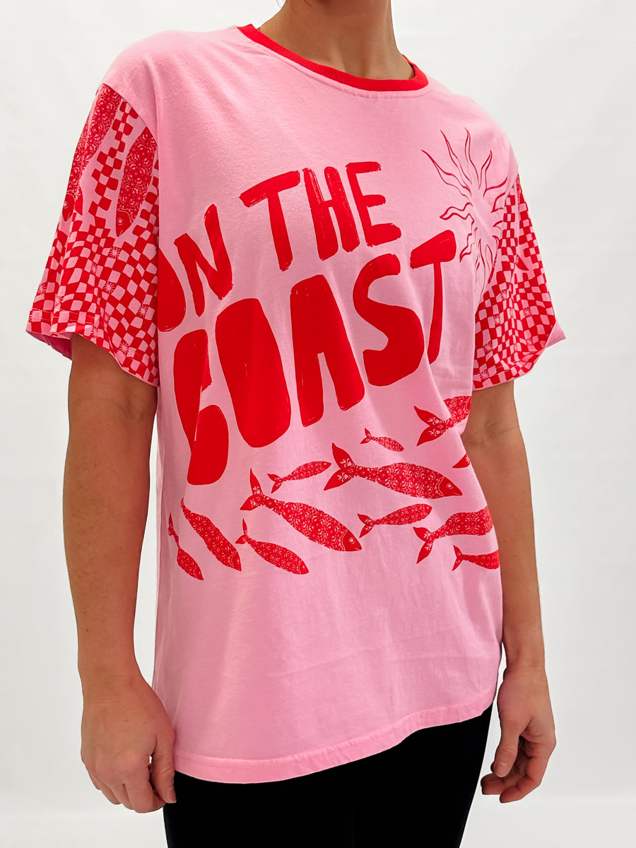 ON THE COAST TEE - PINK