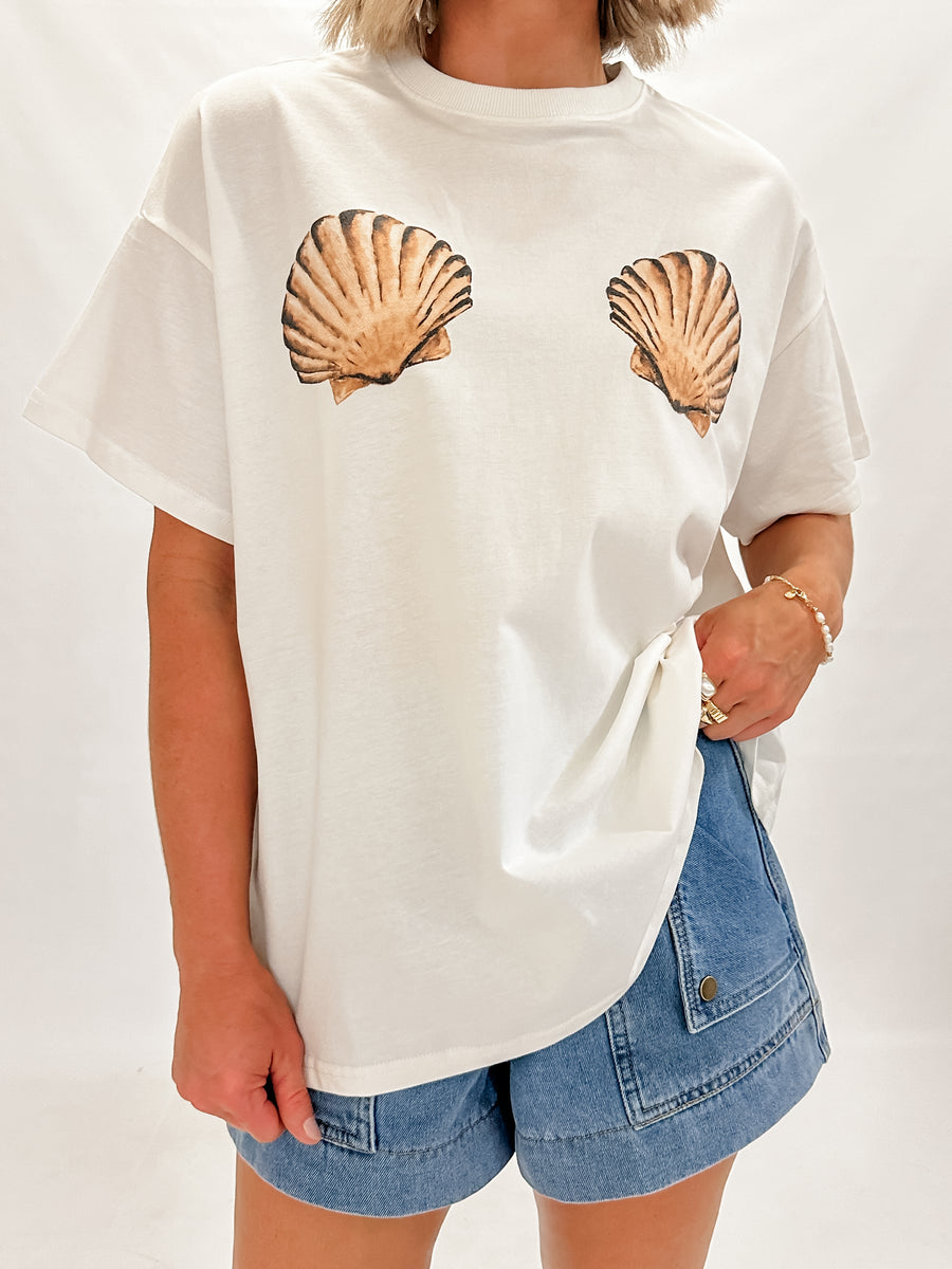 SHELL BOOBS TEE