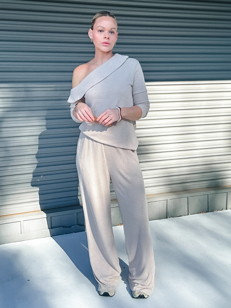 OFF DUTY TOP - BEIGE