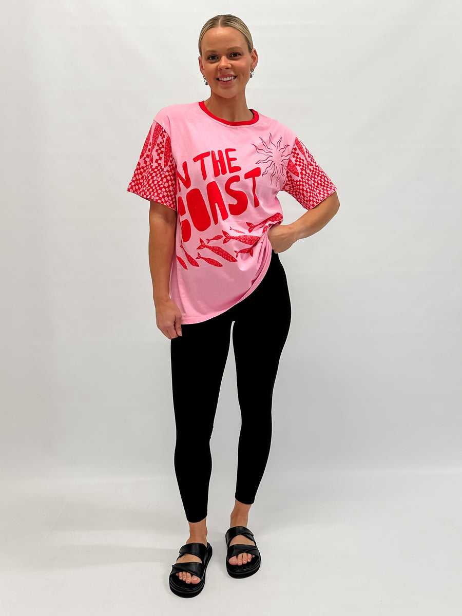 ON THE COAST TEE - PINK