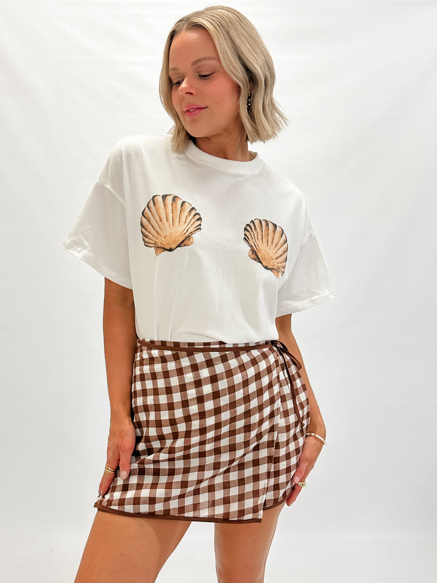 SHELL BOOBS TEE