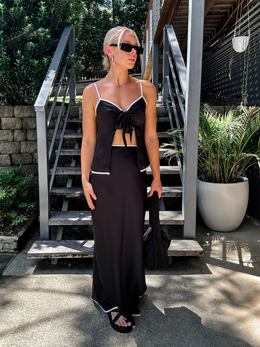 LOU SLIP SKIRT - BLACK