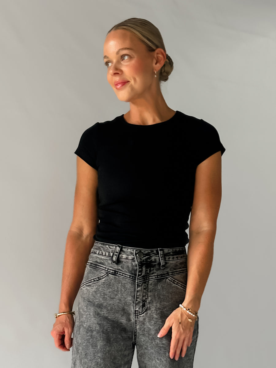 90s BABY TEE - BLACK