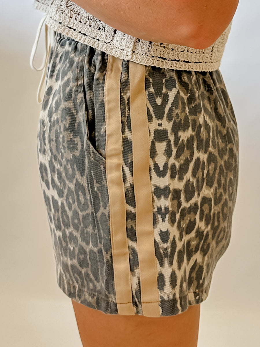 SAVANNAH SHORTS - LEOPARD