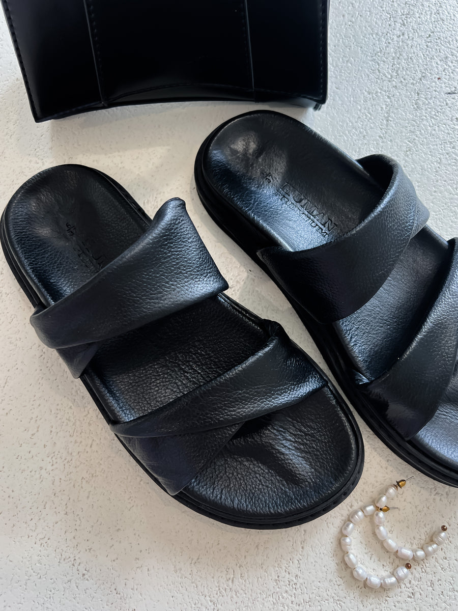 HENLEY SLIDES - BLACK